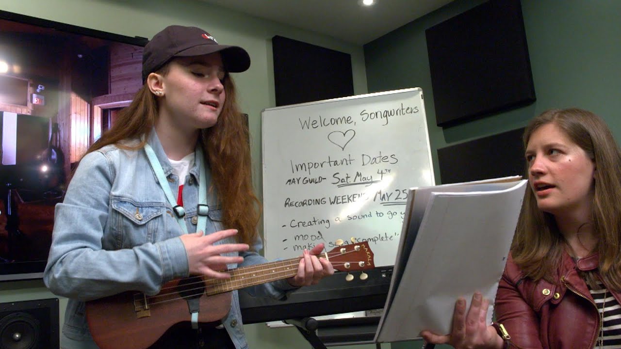 Meet The Young Women In Nashville Tackling Life Through Music | Sunday TODAY