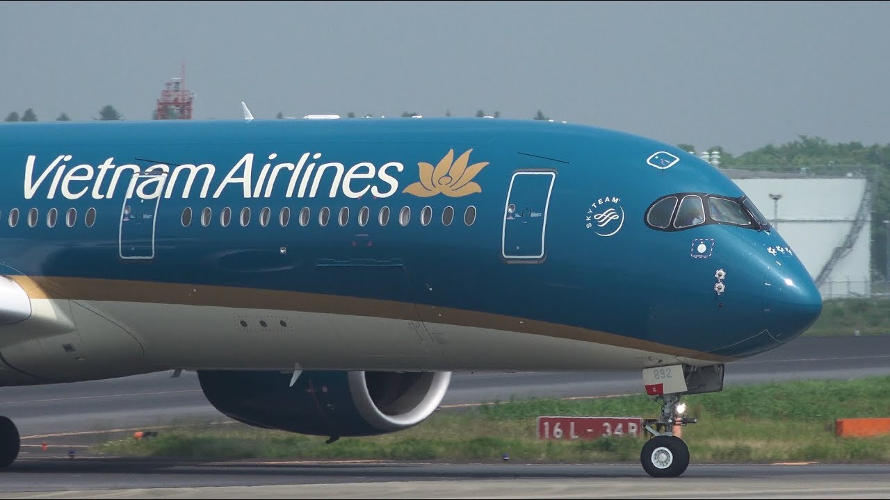 Vietnam Airlines Airbus A350-900 VN-A892 Landing and Takeoff [NRT/RJAA]