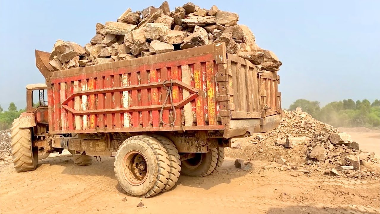 Trolling stone !Amazing Quarry Primary Rock Crushing Machine Working || Setisfying Rock Crusher ||