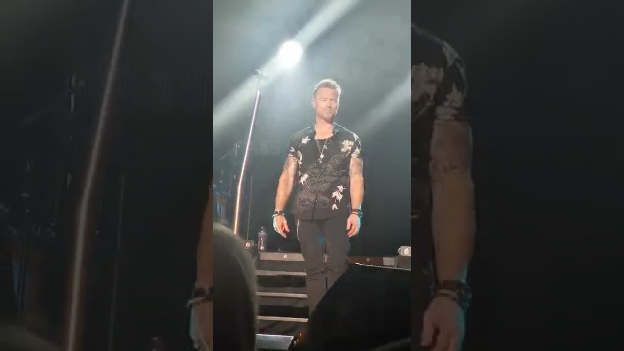 Love me for a reason Ronan keating Newcastle City Hall 15 June 2022