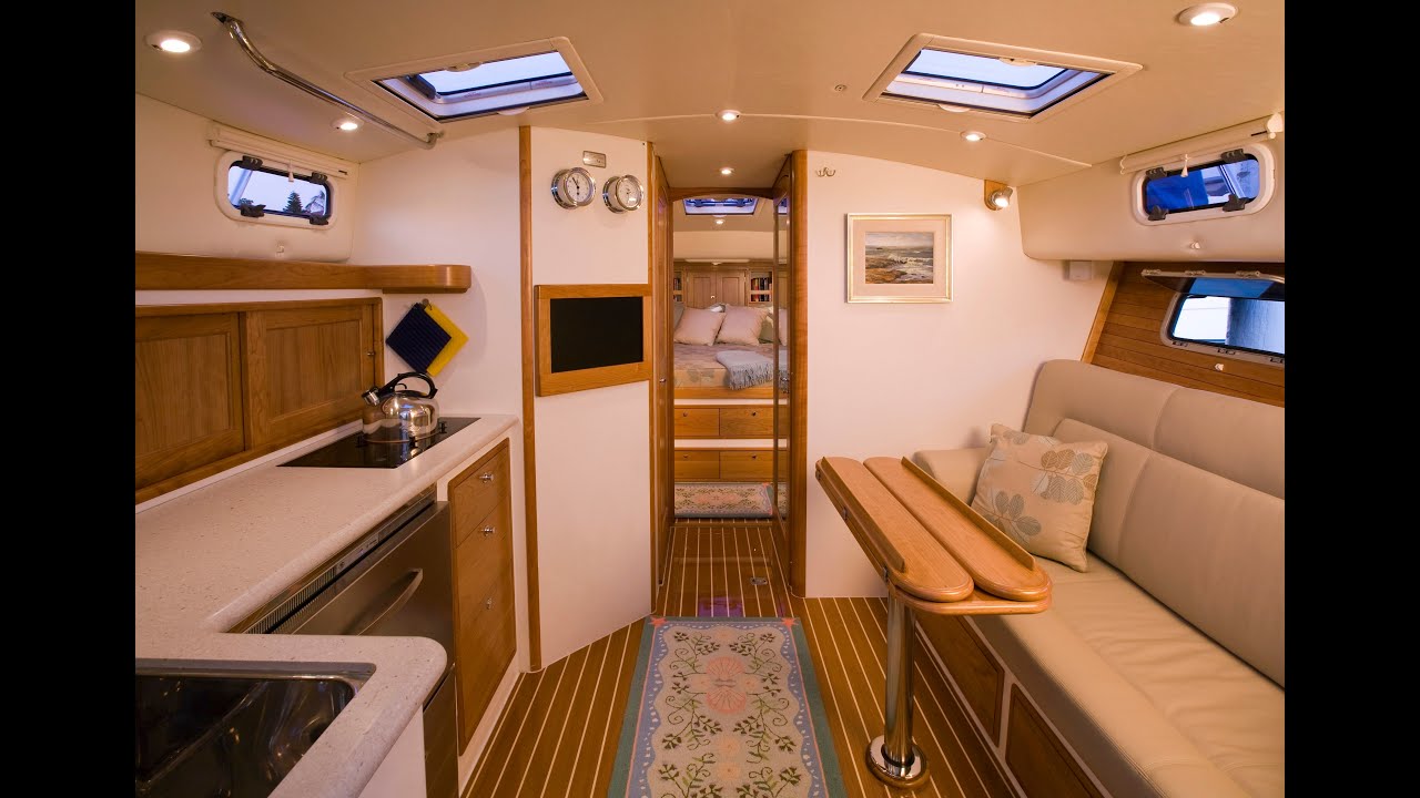MJM Yachts 40z Accommodations Review
