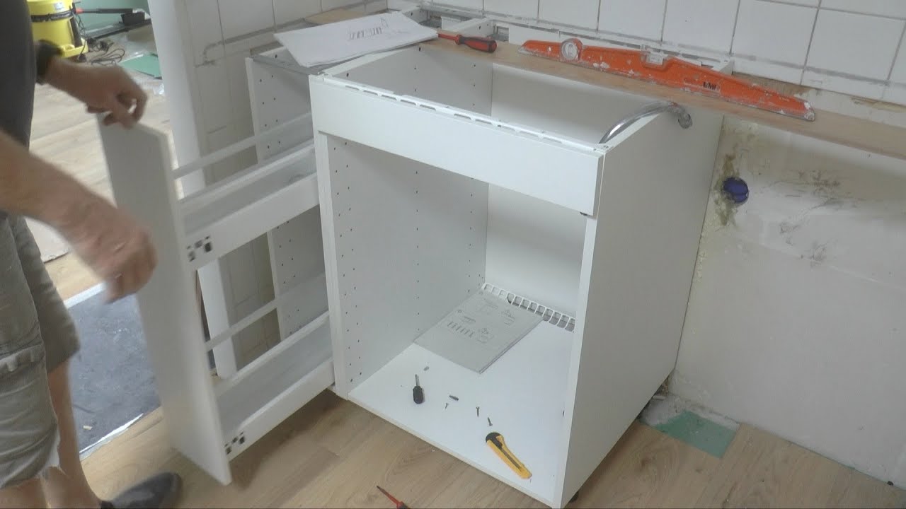 Een woning opknappen deel 4  Ikea Keukenkastjes plaatsen