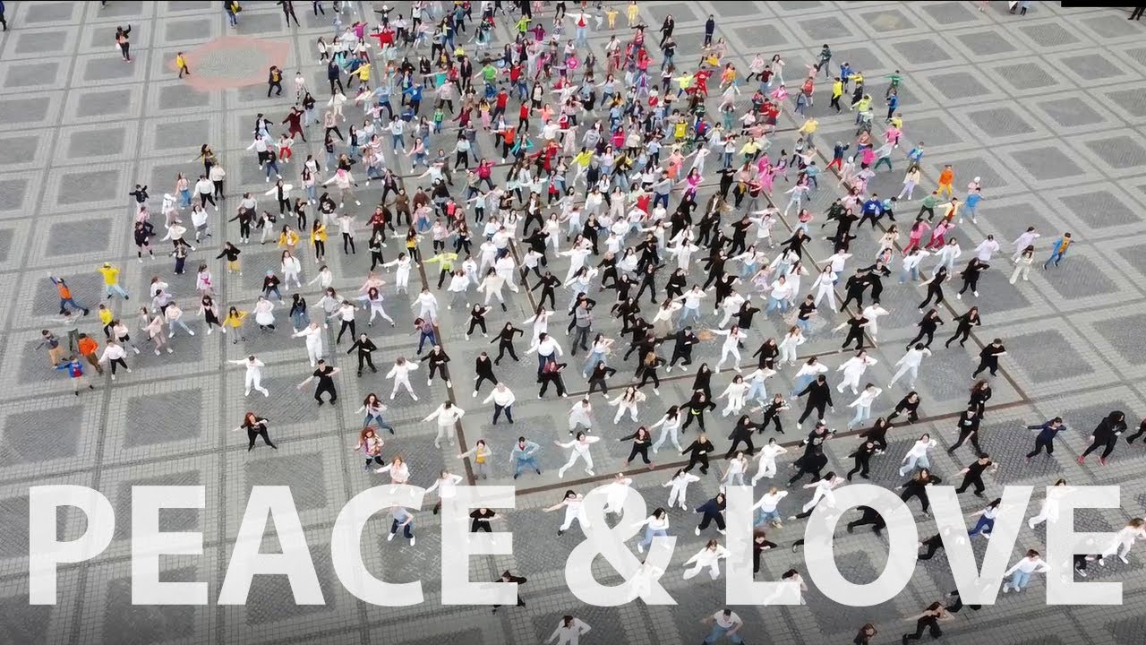 Flash Mob for PEACE and LOVE - Bella Ciao - Sibiu, ROMANIA