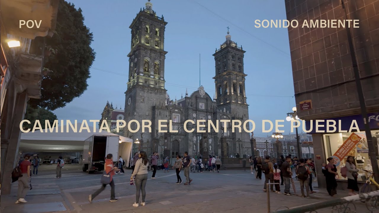 Caminando por el centro histórico de Puebla, México. Sonido ambiente. 4k.