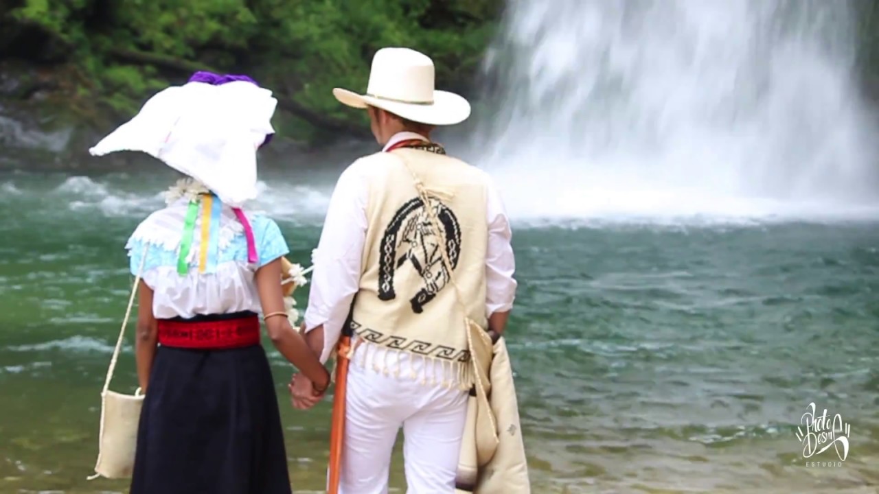 Boda nahuatl en Cuetzalan Pue. - Photo Design