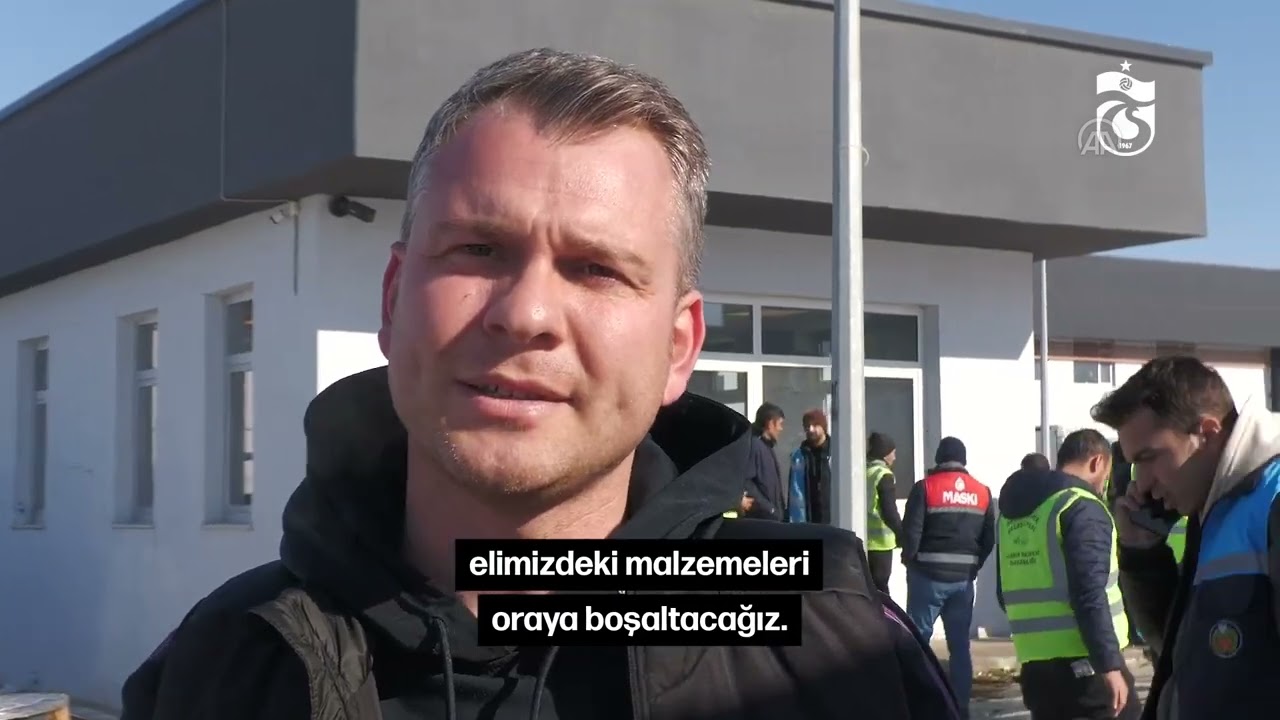 Malatya'daki 39 depremzede, Trabzonspor'un takım otobüsüyle Trabzon'a geldi