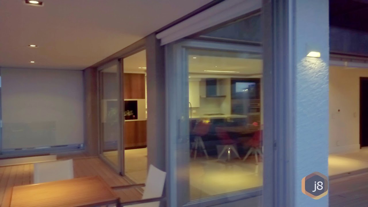 Casa em Condom&iacute;nio com Heliponto, Curitiba &ndash; J8 Im&oacute;veis