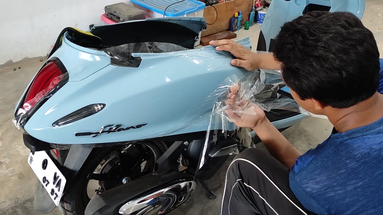 Tutorial Cara Pasang Sticker Transfaran Putih Bening Di body Belakang Motor Yamaha Filano