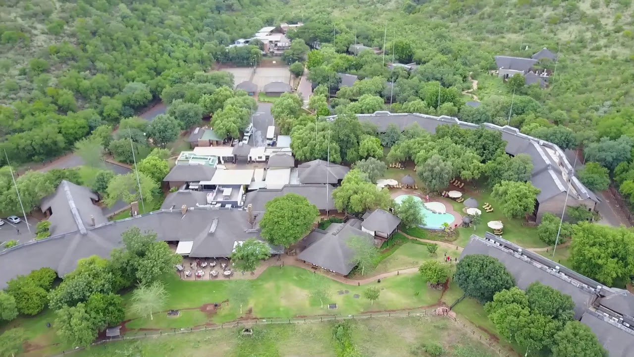 BAKUBUNG BUSH LODGE (04:37) Pilanesberg National Park