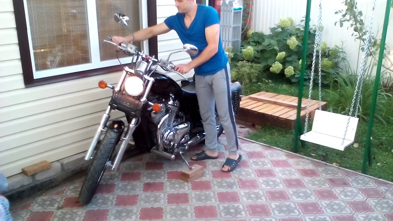 Suzuki intruder 400