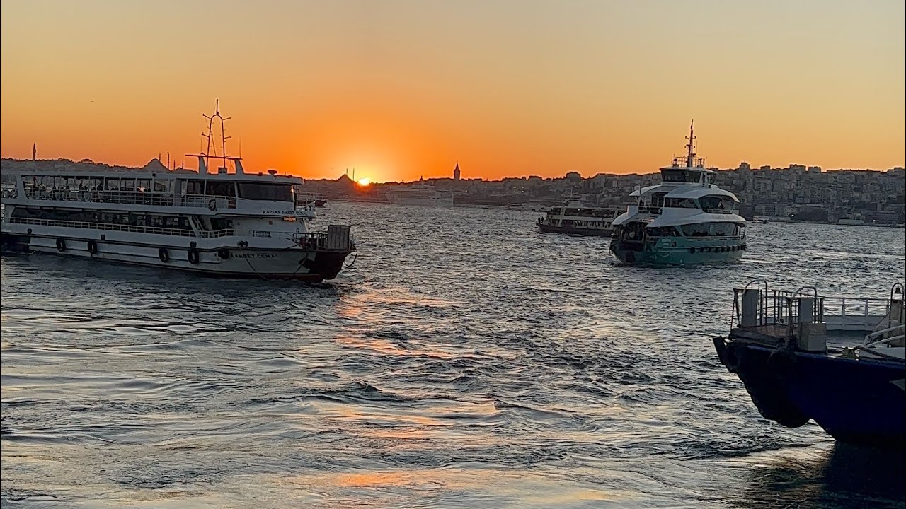 [4K] Riding a Ferry on the Bosphorus in Istanbul 🇹🇷 | Scenic Turkey Ferry Experience