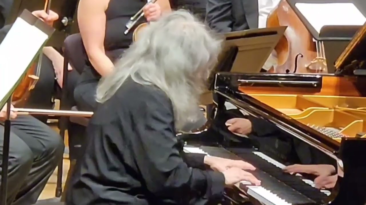 Scarlatti  Sonata K141 - Marta Argerich