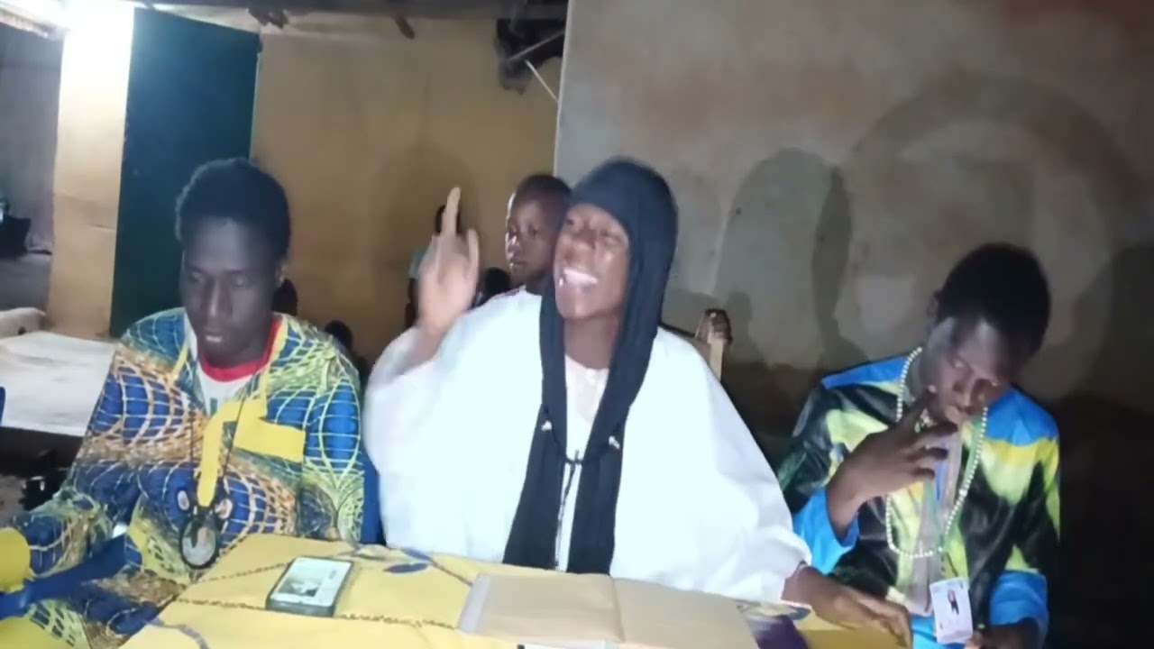 Temps fort 13:19 - 18:19 de ECOUTEZ TRÈS BIEN KADIMOU ♥️IVI📿HAMAHOULLAH ☝️ POUR MIEUX COMPREND L'ISL