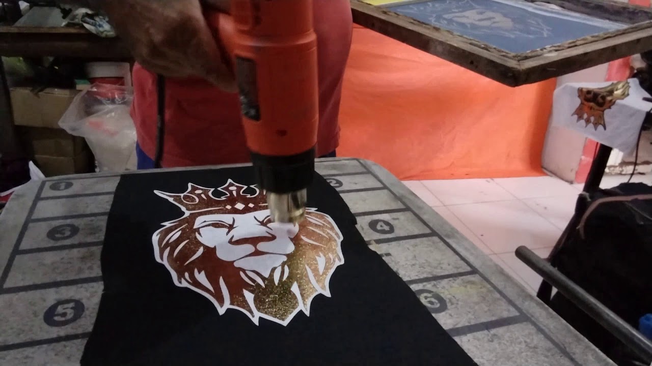 Estampa com foil e plastisol