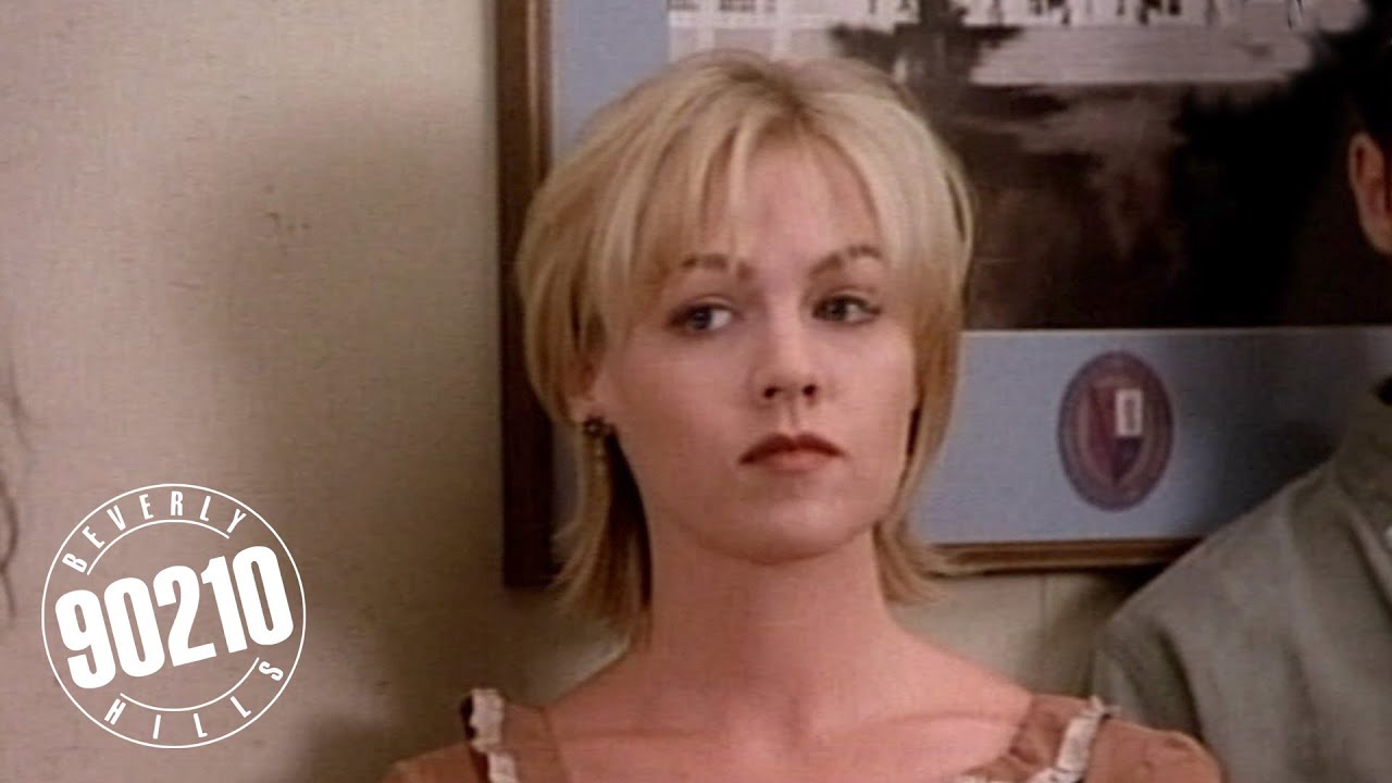 Steve Offers to Manage Kelly's Modeling Career!