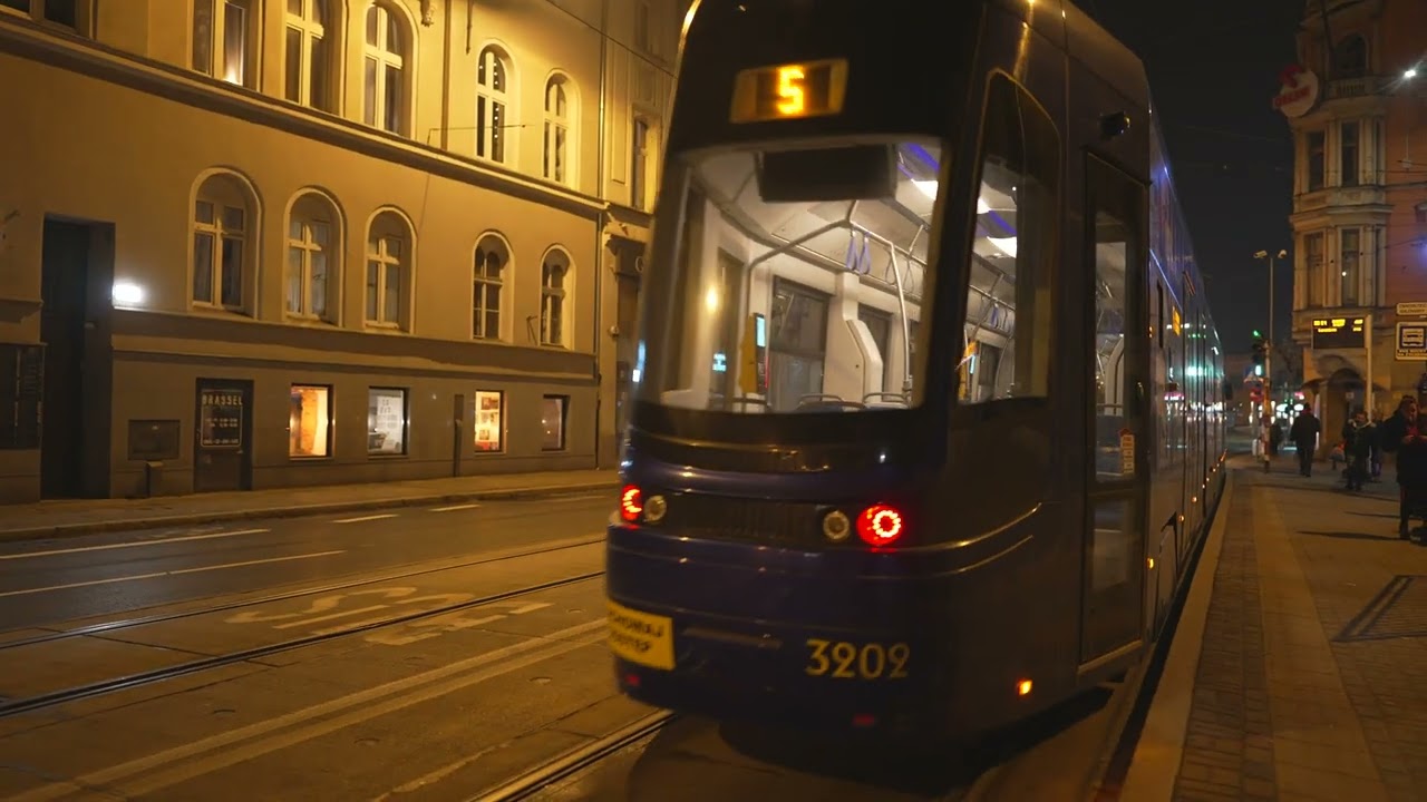 Poland, Wrocław, tram 5 night ride from Wzgórze Partyzantów to Dworzec Główny