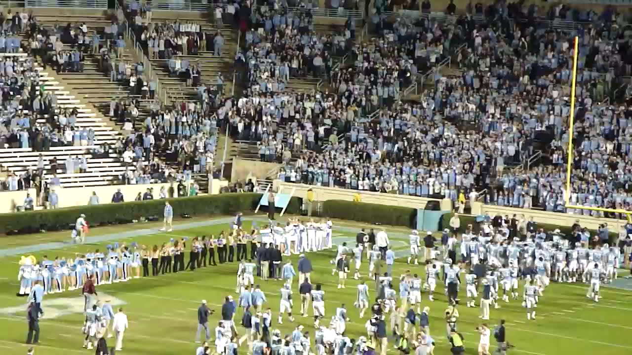 2009 UNC Victory song Hark the Sound!!