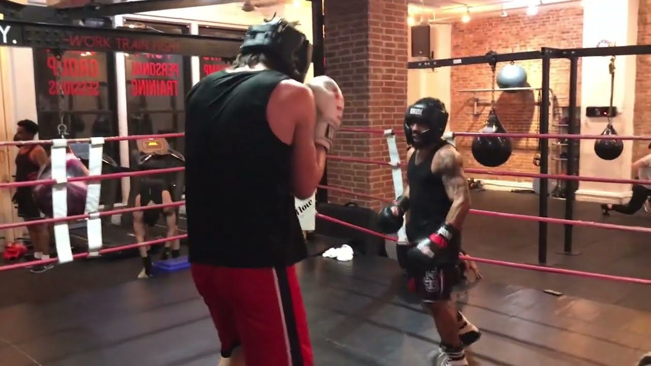 🥊BOXING - TrueFlow VS 6'3 (Green☘️) HEAVYWEIGHT😬🤔(4 ROUNDS)