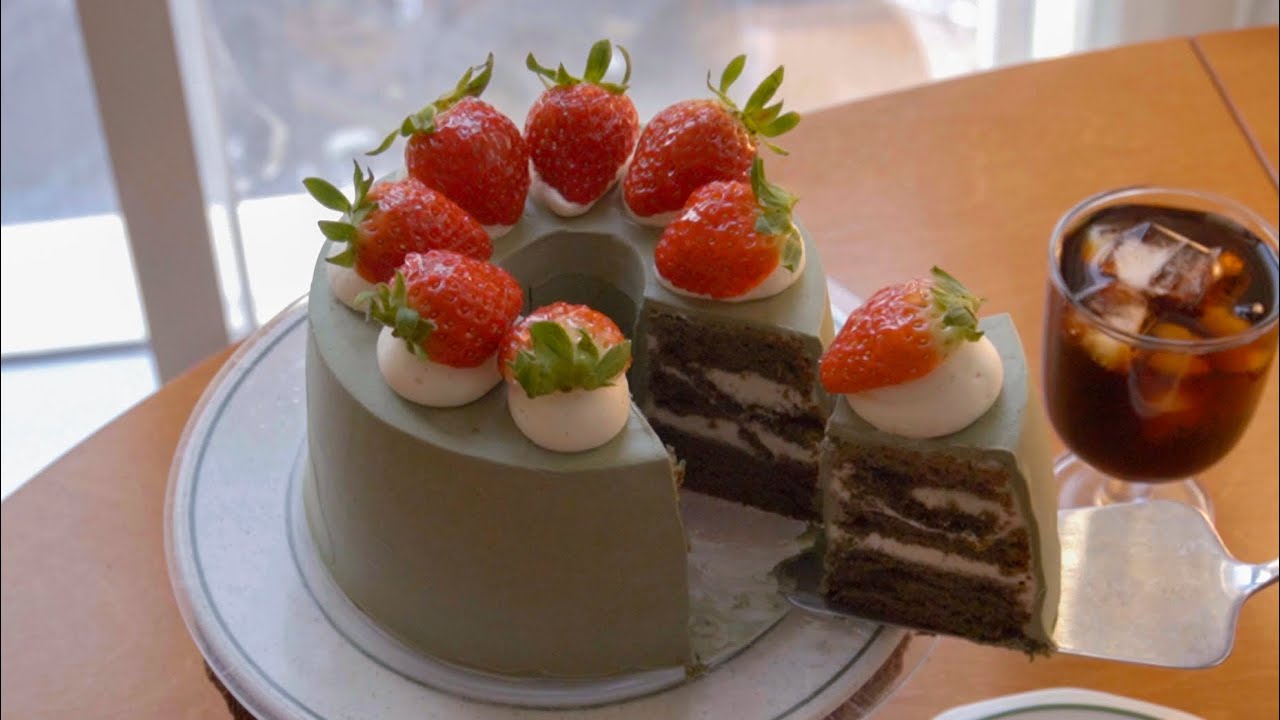 바닐라 쑥 쉬폰케이크 만들기 쑥 디저트 만드는법 쑥 크림 레시피 Vanilla Mugwort Chiffon Cake Recipe 바닐라 쑥 생크림 케이크 쉬폰케이크 아이싱