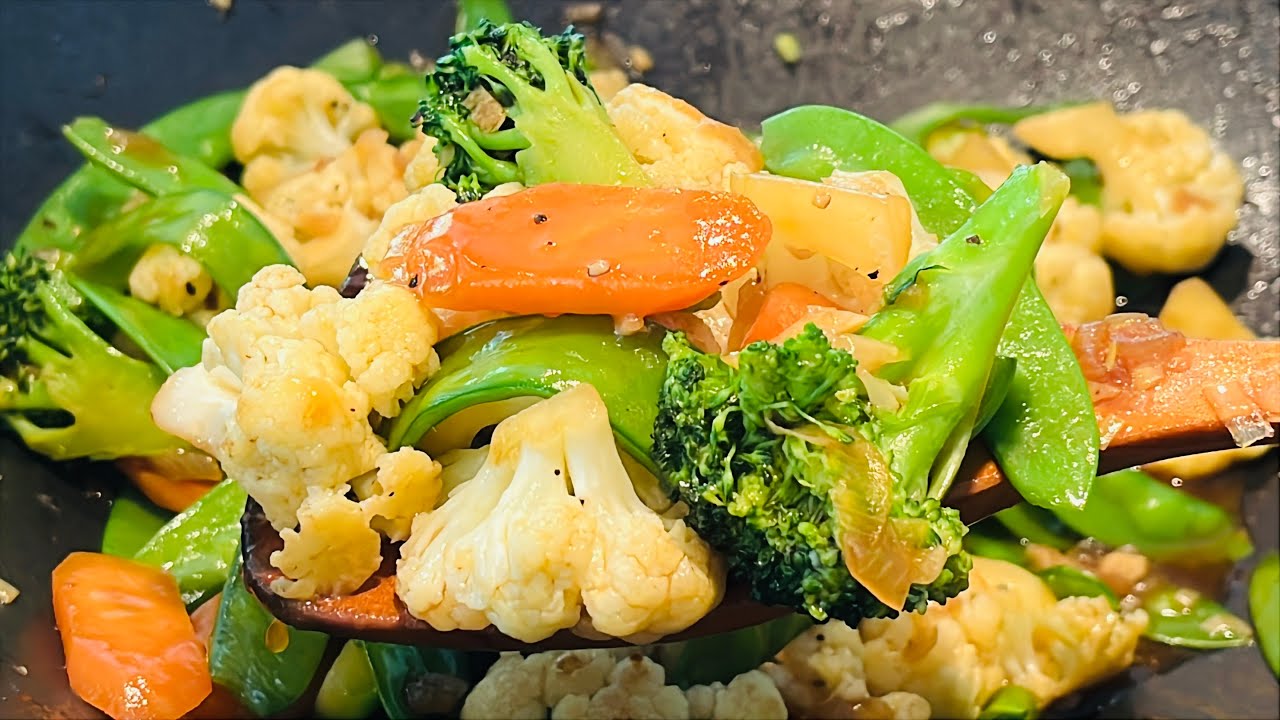 STIR FRY VEGETABLES IN OYSTER SAUCE