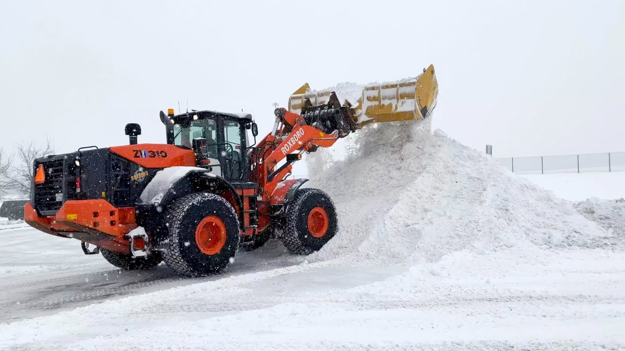 Snow plow, snow removal at shopping mall in snow storm/Montreal/Quebec/Canada🇨🇦❄️