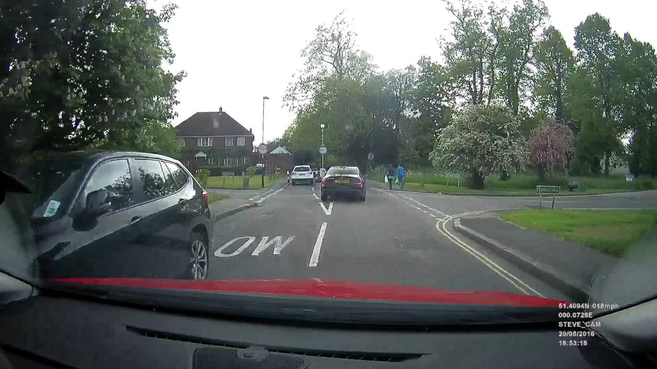 U.K. bad driving a stupid overtaking move