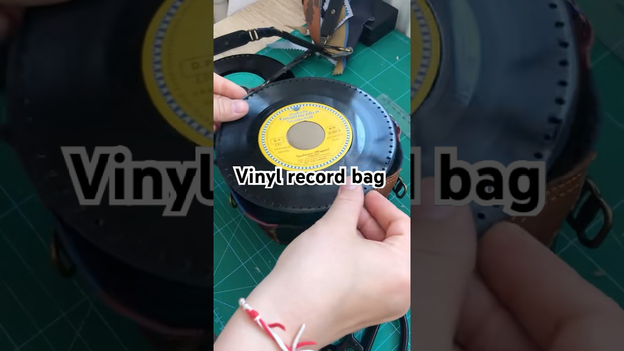 Vinyl record bag. Сумка из виниловых пластинок💽 #sewing #diy #шью