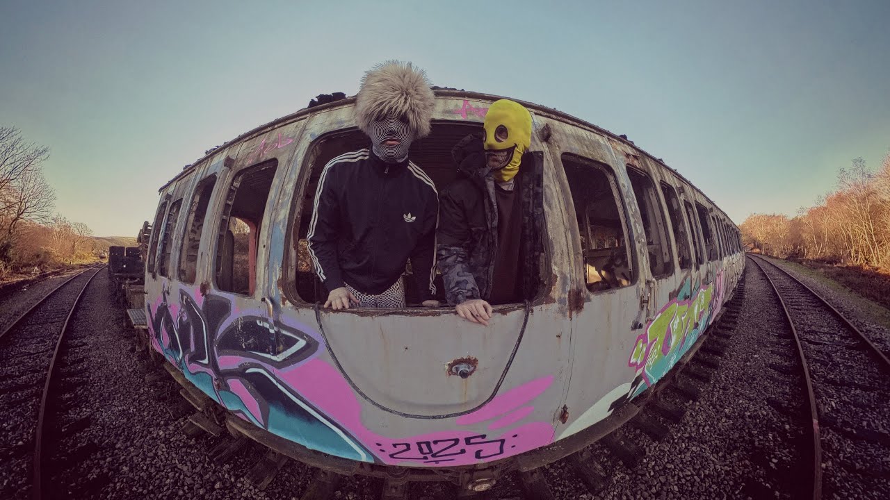 SUMNAME & BOSSTRICH - SLEEPWALKING