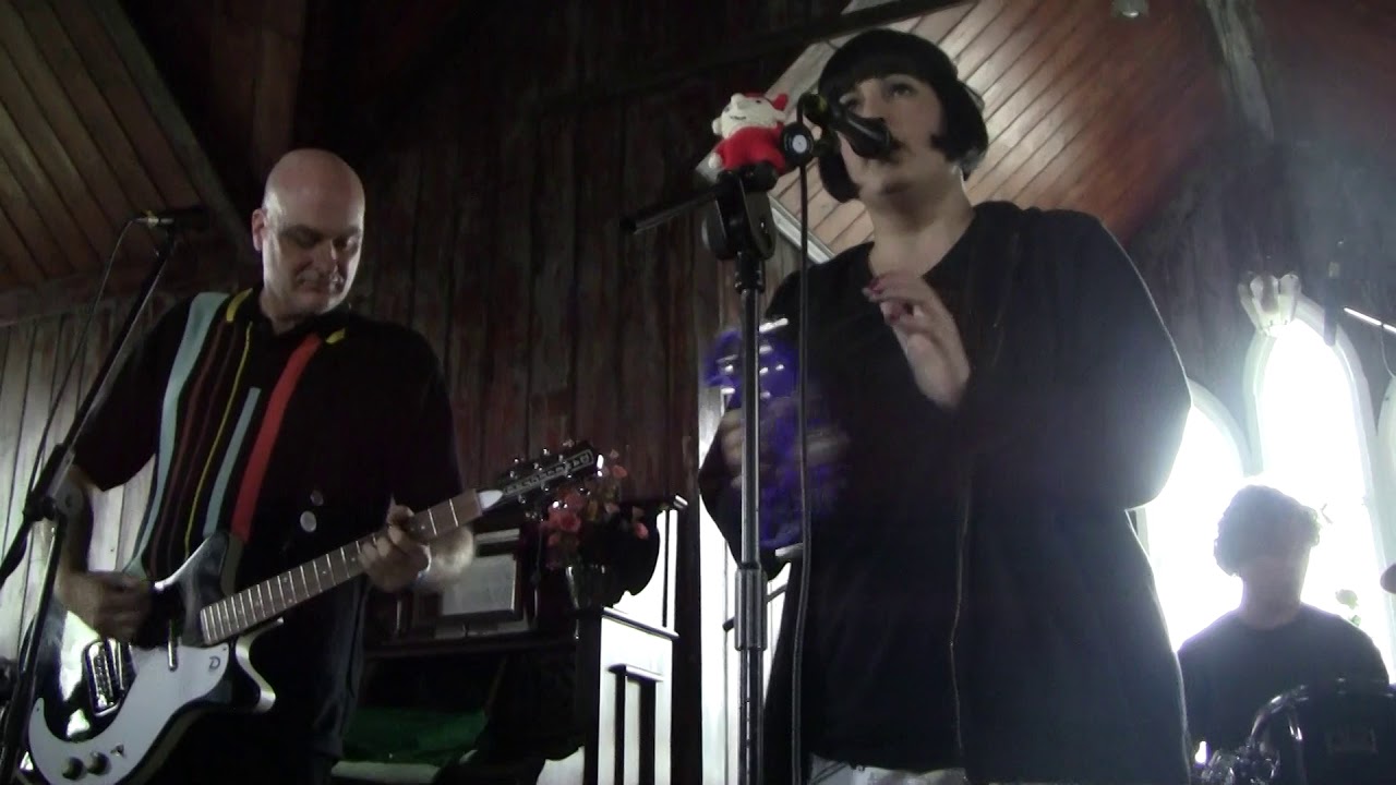 JETSTREAM PONY - Charms around your wrist (Live @Indietracks) (28-7-2019)