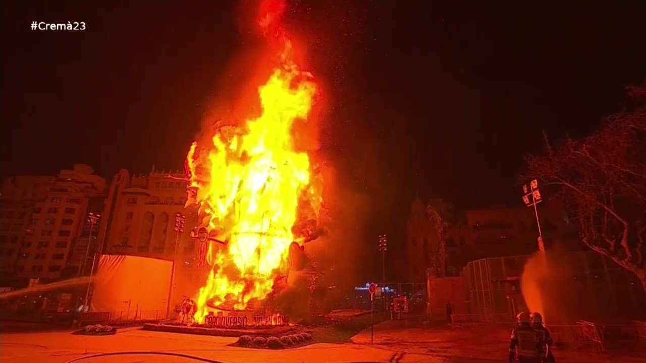 Valencia quema las Fallas 2023