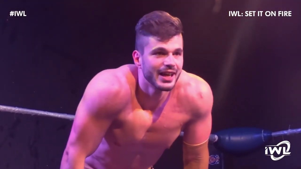 Future of Wrestlling: Hot Goldenboy Santos