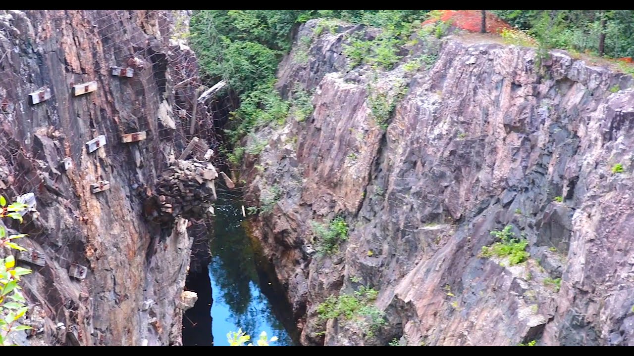 Rockhounding in Northern Ontario
