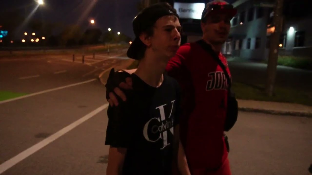 MC Max - Sortir de l&rsquo;ombre Remix( ft Lucky To Rich 