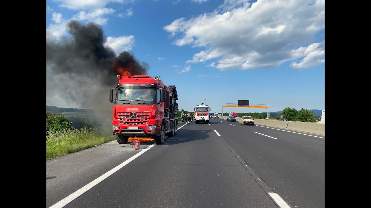 Lkw Brand auf der A2 in Fahrtrichtung Wien