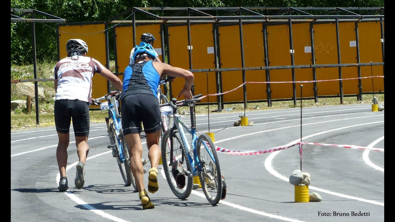 ESPECTACULAR CORRIDA EN EL HOYO Duatl&oacute;n comarcal - Fanaticos XND
