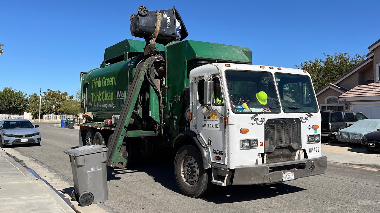 Ex HSS Peterbilt 320 Elliptical Amrep ASL 104422