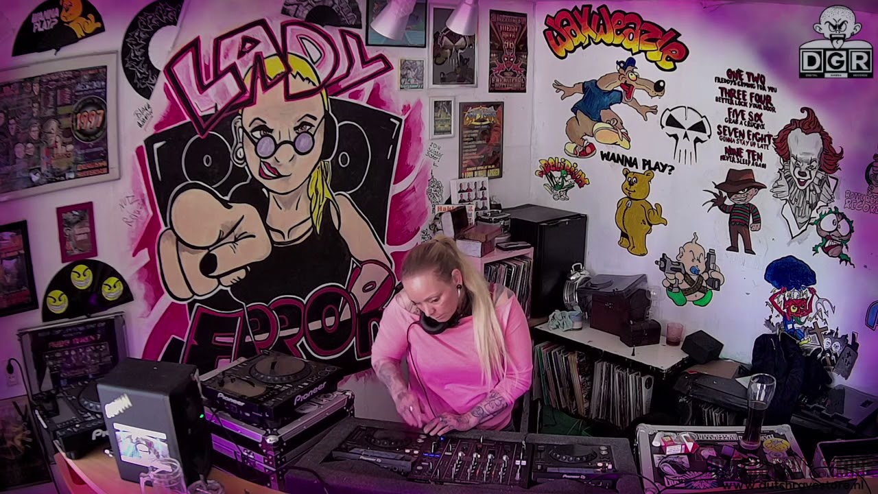 Lady Error @Homesession