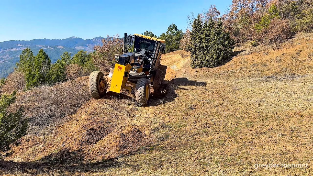 Весеннее обслуживание 3-летней дороги с помощью грейдера John Deere 670Gp #johndeere #grader