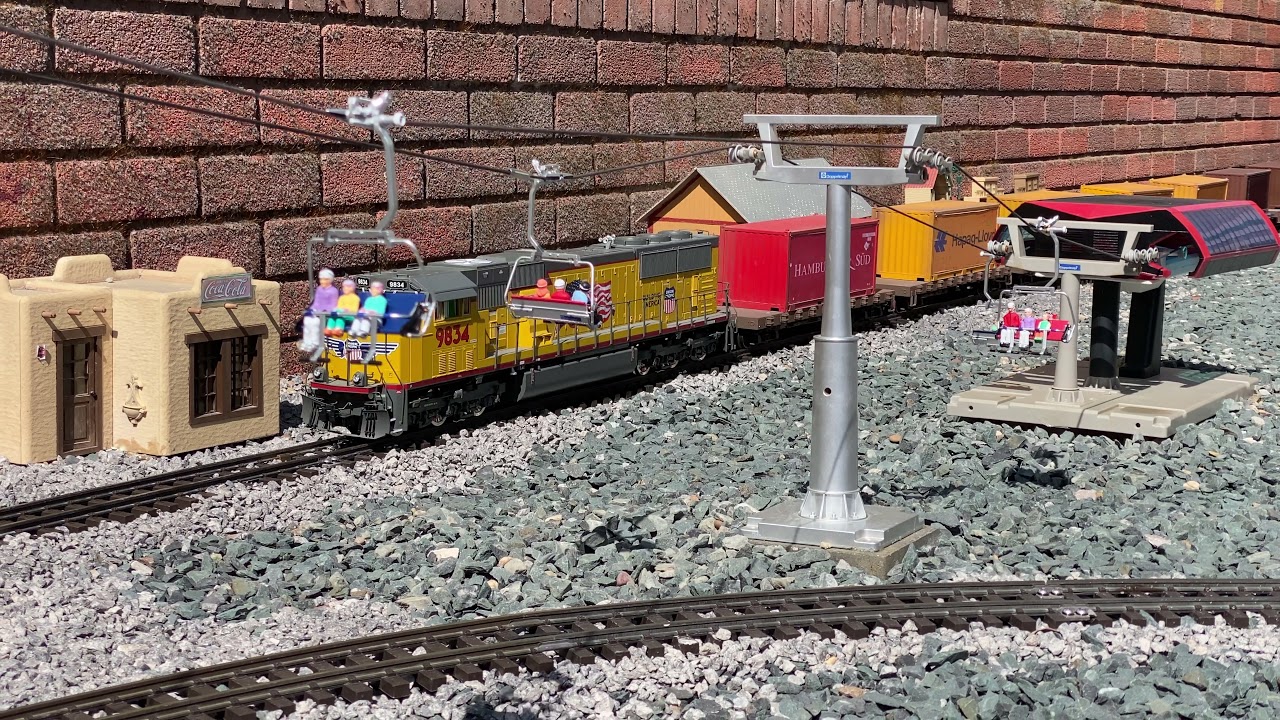 G Scale Garden fun over 3 days MTH and USA Trains SD70 locos