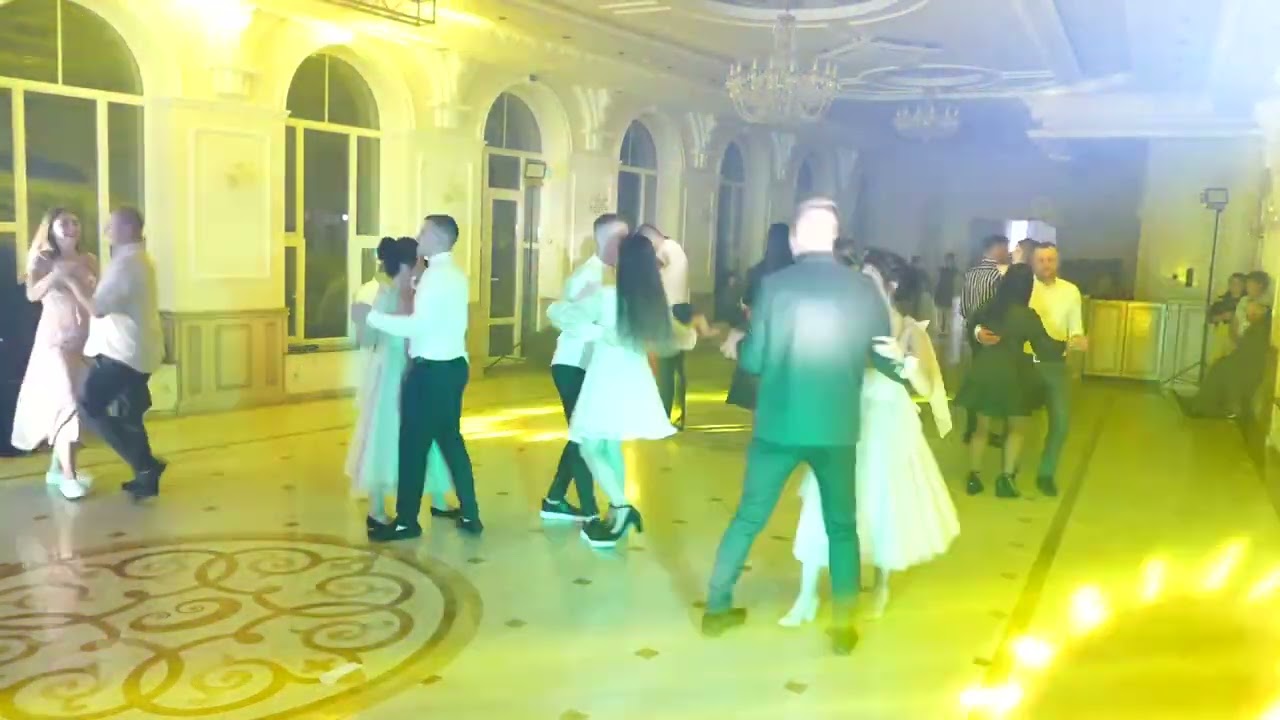 ПЛИВ Я РІЧКОЮ, ПЛИВ