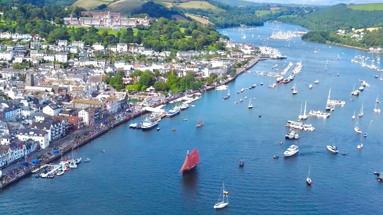 🇬🇧🏴󠁧󠁢󠁥󠁮󠁧󠁿 South Devon AONB - Dartmouth Regatta:  CiiiR River Parade