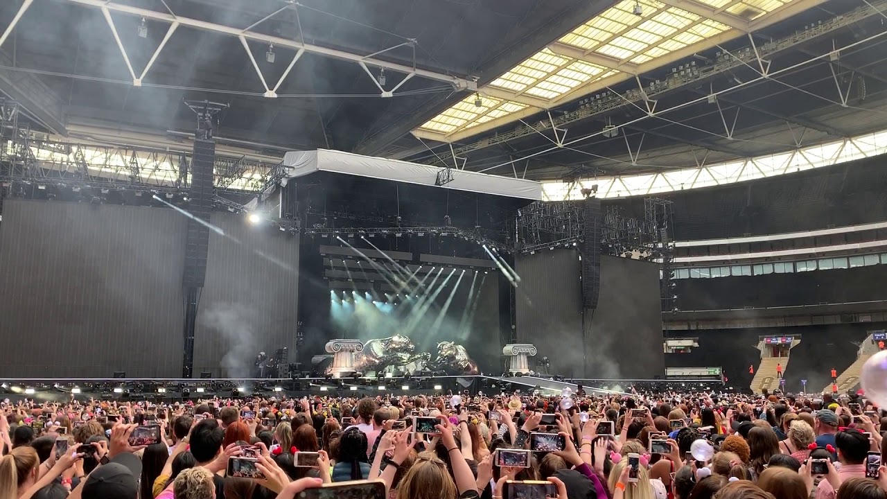20190601 - BTS - Intro/Dionysus - London Wembley