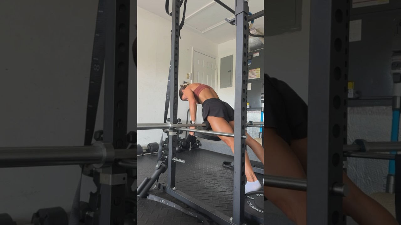 Домашний спортзал для тех, у кого есть силовые стойки и приседания! #фитнес #тренировка #персонал...