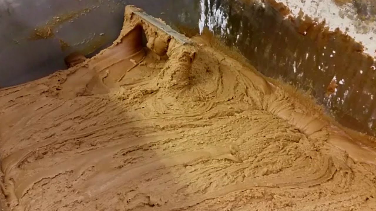 MAKING PROTEIN PATTIES FOR BEES / PROIZVODNJA PROTEINSKE POGAČE ZA PČELE