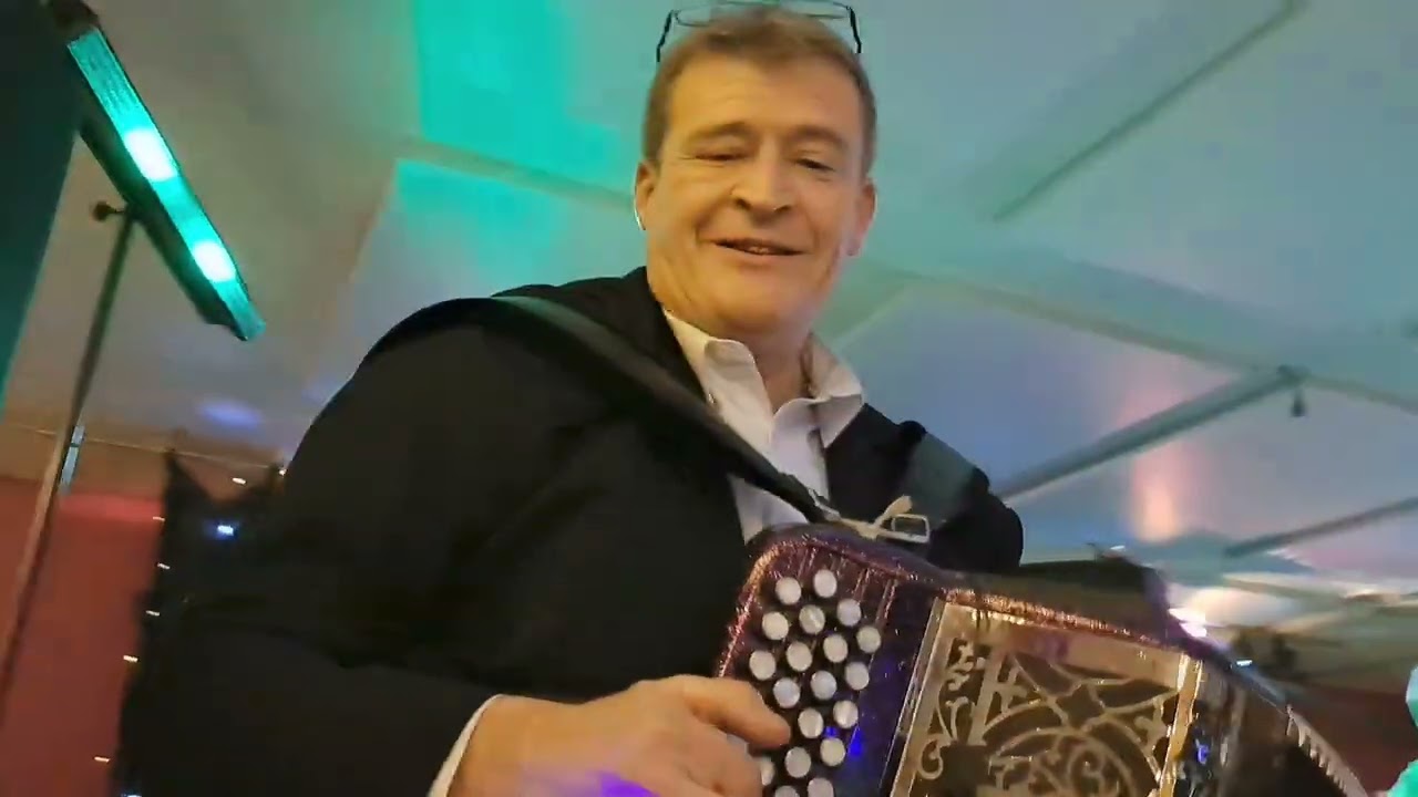 Réveillon du 31 12 2025 2026 au balad'jo orchestre Sébastien Chazelle 