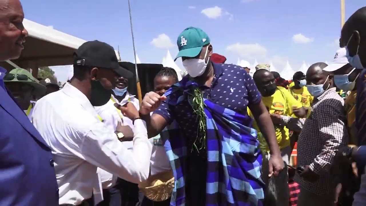 THOUSANDS WELCOMES MUHOOZI IN KAPCHORWA