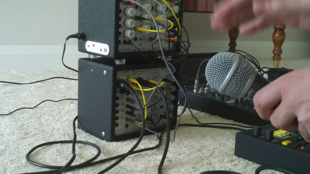 Clocking a modular sequencer with a microphone - Doepfer A-119