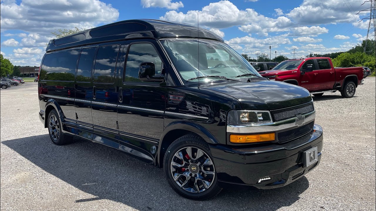 Тест-драйв и обзор фургона Chevy Express Van Explorer Conversion 2024 года с высоким верхом от пе...