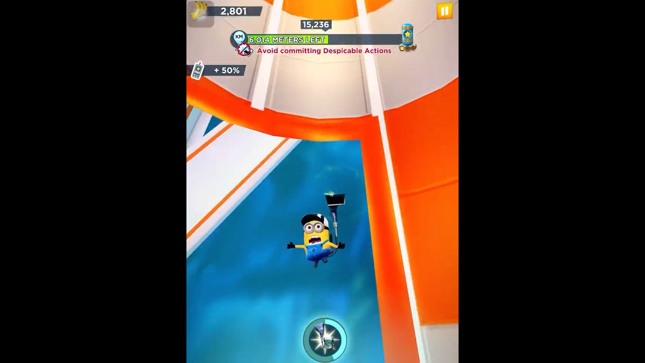 Minion Rush Referee Minion Falling Down From Slide with Banana Vaccuum