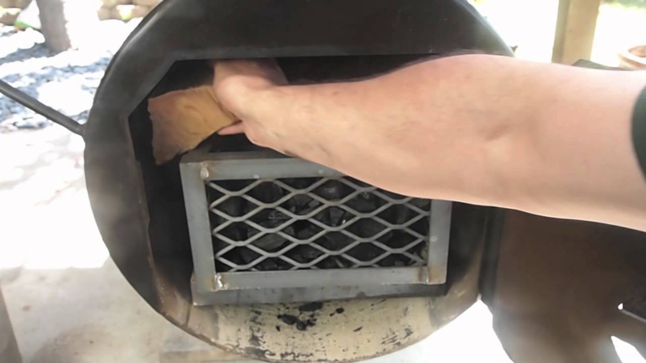 Minion Method (Managing the heat in your smoker)